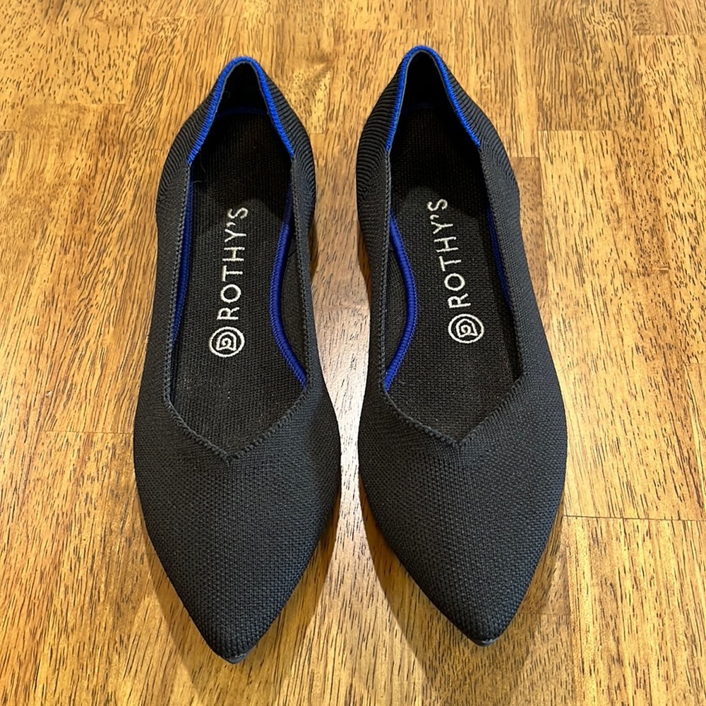 Rothy’s black point shoes size 9.